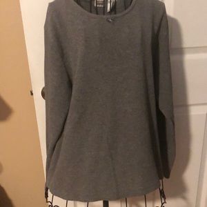 Gray long sleeve shirt